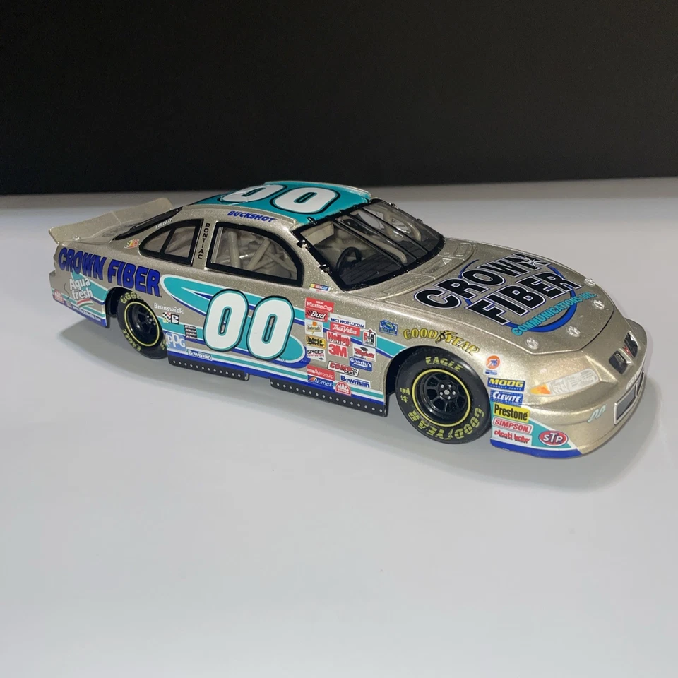 Action 1/24 Scale W249930407 - Pontiac 1999 NASCAR #00 Buckshot Jones - Image 2 of 4