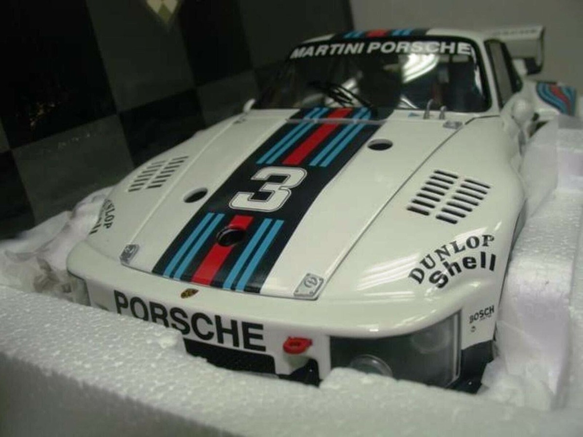 1/18 Exoto 1976 Martini Porsche 935 Turbo RLG18103 RARE Read