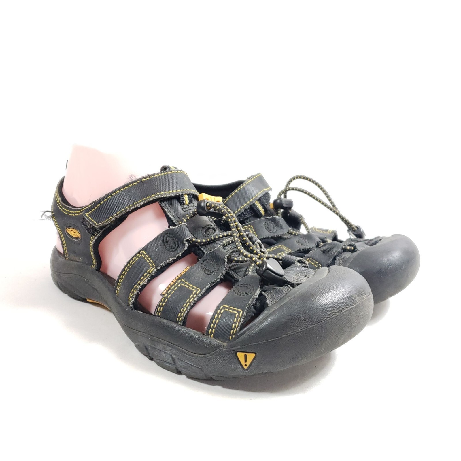 Sandali Keen da uomo Newport H2 taglia 6 US neri e gialli scarpe da acqua comode Ou