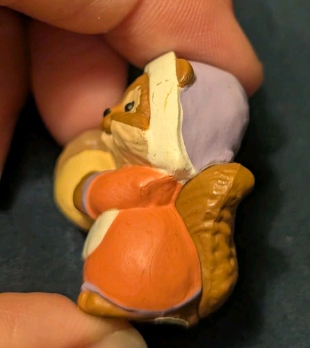 1993 Hallmark Merry Miniatures Thanksgiving Girl Squirrel Pilgrim NWT NEW With - Picture 5 of 7