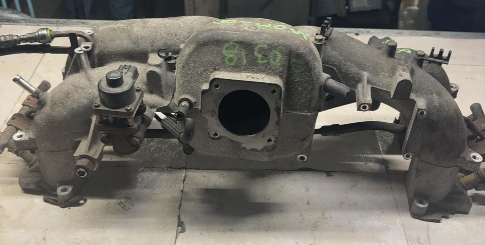 2008-2011 SUBARU IMPREZA 2.5L w/o Turbo Engine Intake Manifold Assembly OEM - Image 2 of 4