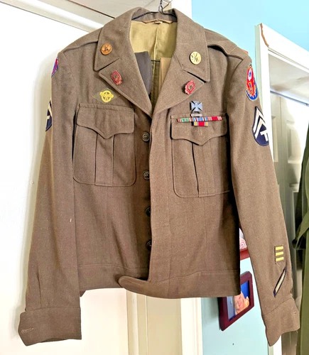 VINTAGE MILITARY WWII EISENHOWER UNIFORM JACKET WOOL Olive Patches Medals 2 Hats