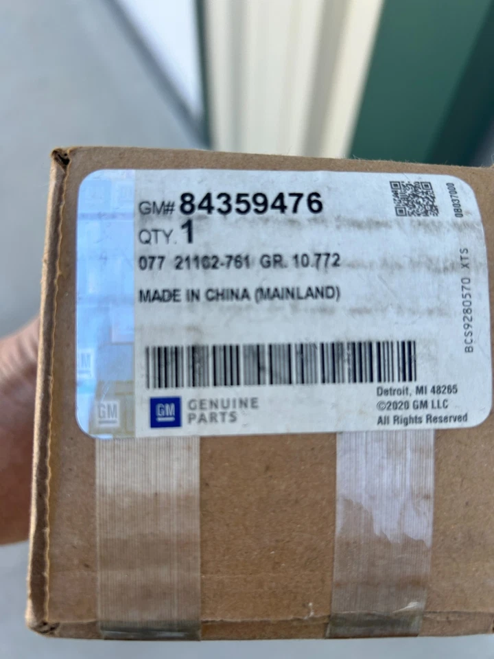 Cadillac CT6 2016-2020 puerta trasera lado del conductor ventana cinturón moldura #84359476 Foto 2 de 2