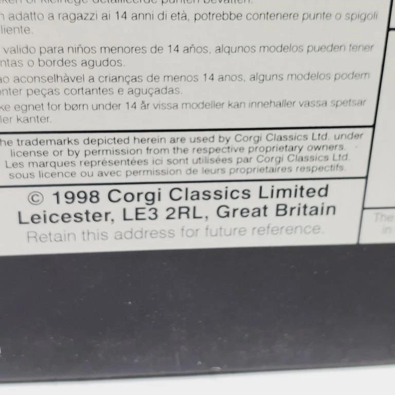 Corgi 1:36 39901 Elvis Presley Ford Thunderbird w/ Figure Diecast Car - Image 3 of 4