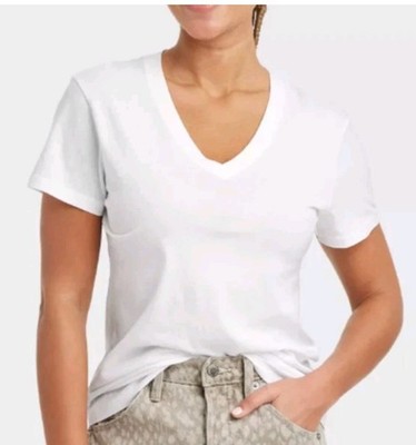 Universal Thread Women's Vneck White T-Shirt Short Sleeve Size Small