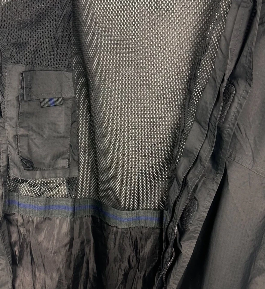 Lightweight Sport Jacket L – Mesh Lining · Waterproof · Detachable Hood - Image 4 of 4