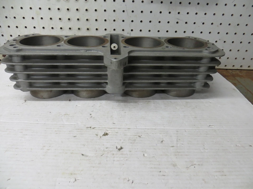 1980-1985 Suzuki GS11/1150 V&H bloque grande con mangas nuevas sin terminar diámetro 80 mm Foto 2 de 4