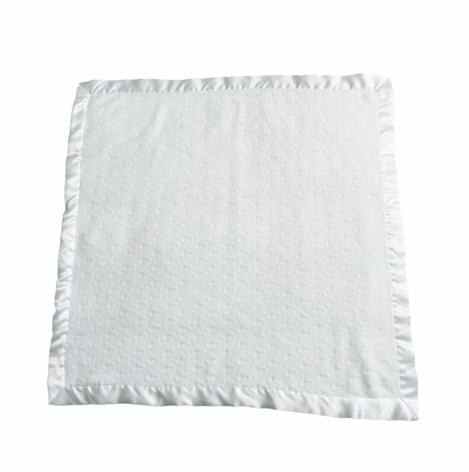 Manta Baby Gear religiosa cristiana cruces en relieve borde satinado 2019 RARA Foto 4 de 4