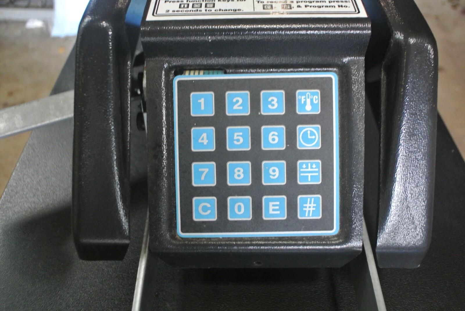 Stahls' Hotronix XSW 16" x 20" Thermal Heat Transfer Press for Garments/T-Shirt