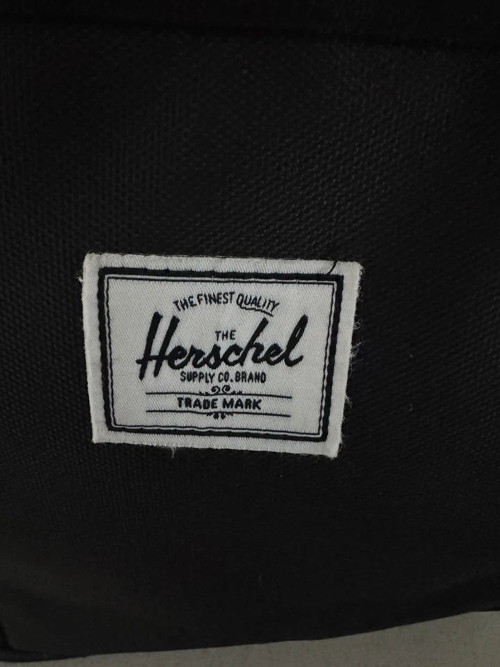 Herschel Supply Co. 托特包拉链单肩包可携带全黑色衬里 — 第 2/4 张图片