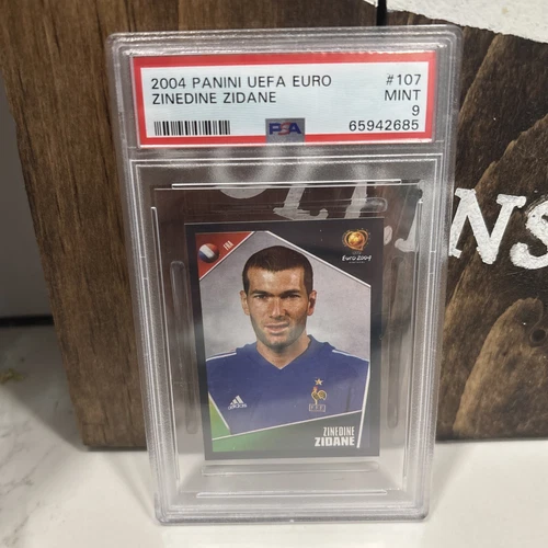 Panini Sticker Zinedine Zidane # 107 UEFA EURO Portugal 2004 PSA 9 Mint