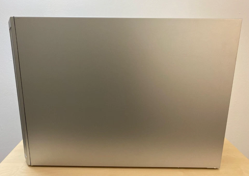 FUJITSU CELSIUS R640 MCL-D1808, Workstation 2xXEON. 4GB RAM, 2x GPU - Bild 4 von 4