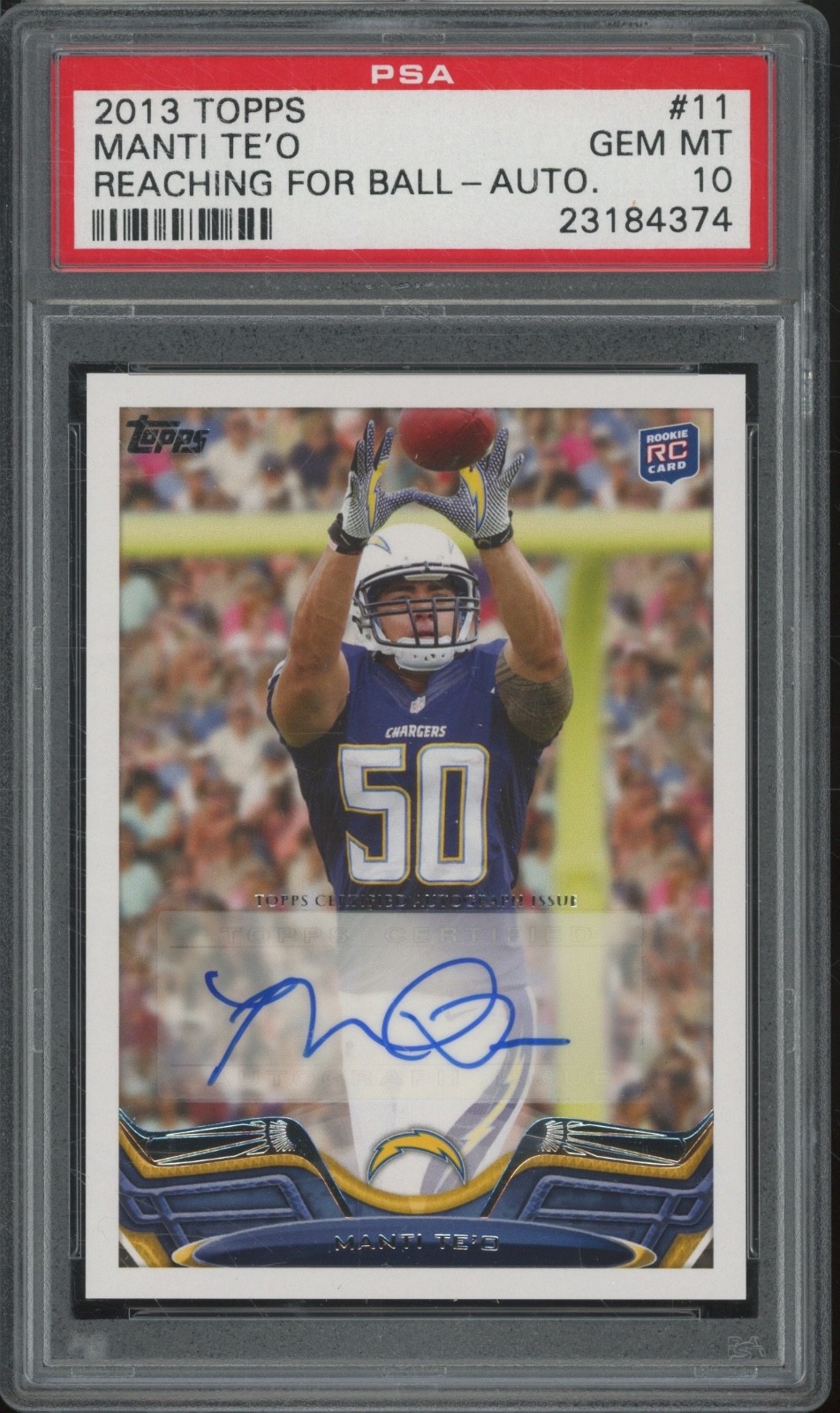 Manti Te'o Topps #11 Reaching for Ball-Autograph