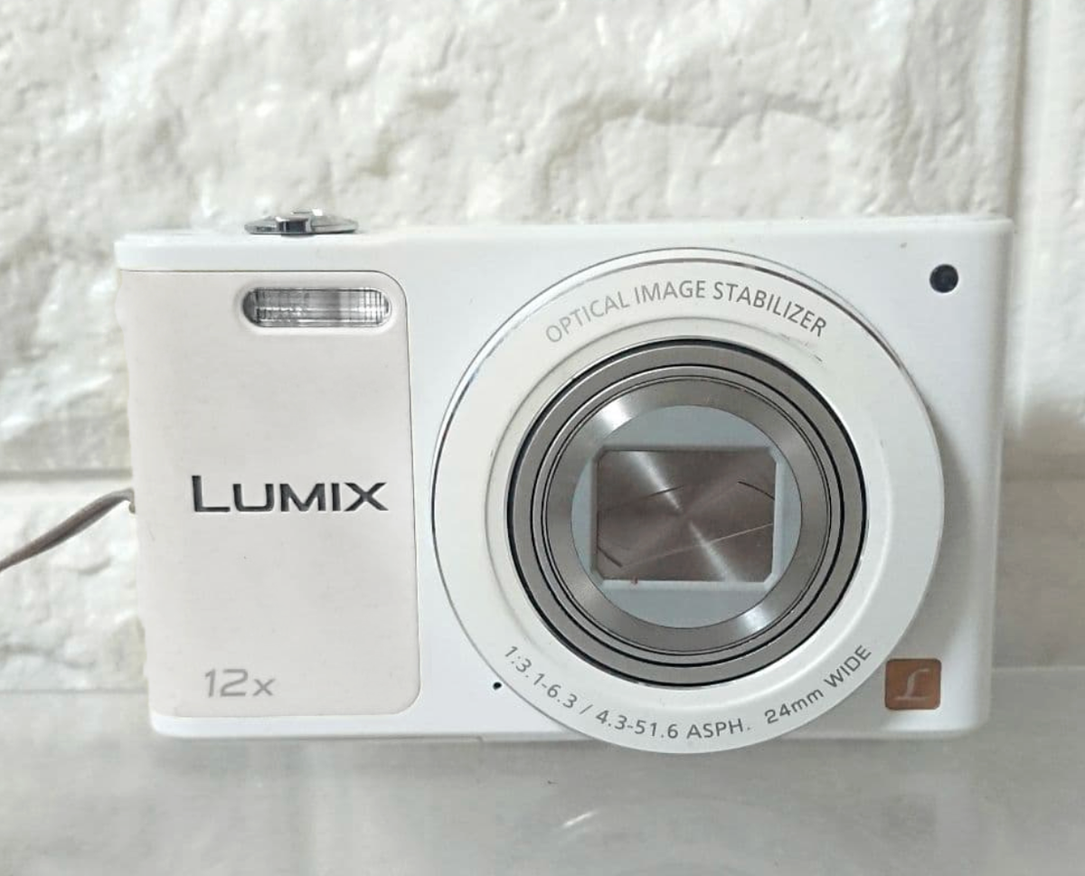 Panasonic LUMIX DMC-SZ10 Digital Camera white color 16 megapixels
