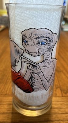 VINTAGE, PIZZA HUT 1982 LTD EDITION COLLECTORS GLASS  ''E.T.  I'LL BE RIGHT HERE 