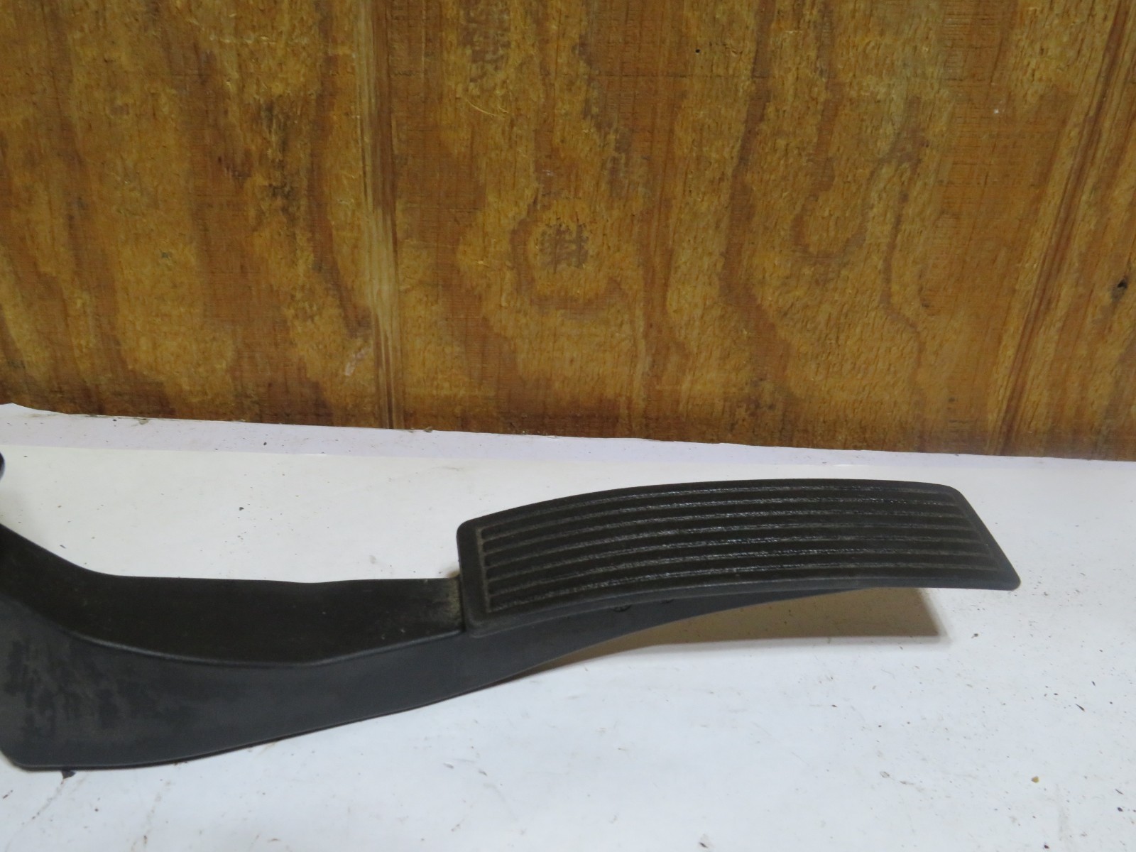 2006 2007 Chevy Duramax 3500 Van  Accelerator Gas Pedal thumbnail 4