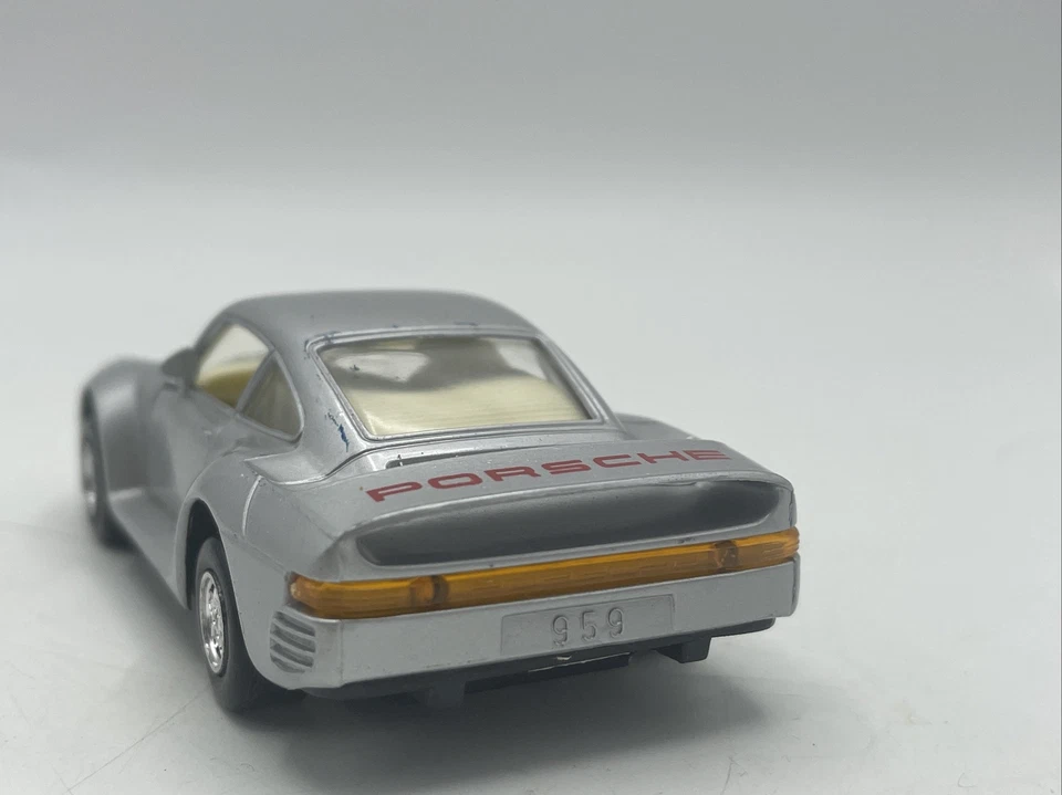 VTG MAJORETTE 2500 SERIES GRAND SPORT PORSCHE 959 SILVER DIECAST 1:34 - Image 4 of 4