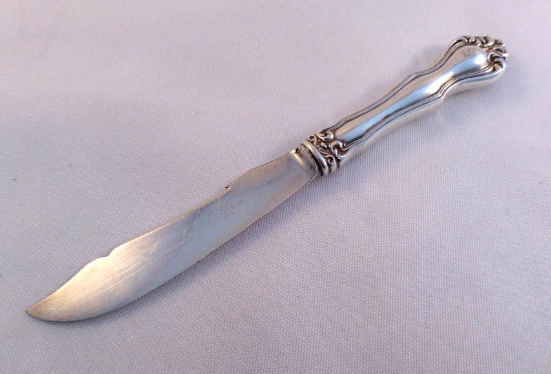 Cuchillo(s) de fruta esterlina Hampton-Wallace mono'd S con hojas plateadas Foto 2 de 4