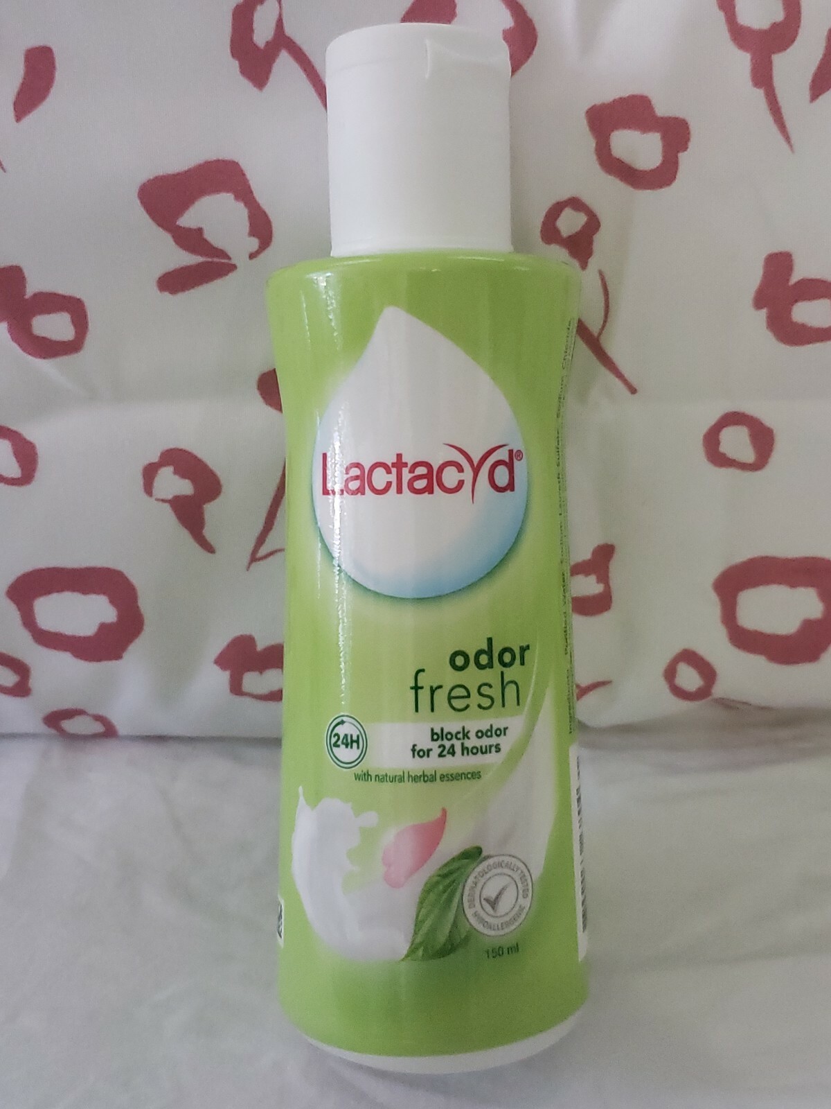 LACTACYD DAILY FEMININE WASH ODOR FRESH W/ PH BALANCE BLOCK ODOR 24 HRS