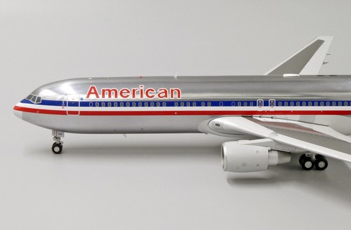 JC Wings 1:200 American Airlines Boeing B767-300(ER) N374AA Diecast Model - Picture 7 of 11