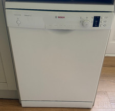 Bosch SMS25AW00G Full-size White Freestanding Dishwasher. Not working -for parts