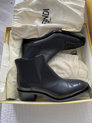 FENDI Men s Karligraphy Boots/ Calf Leather/ US Size 8/ NEW