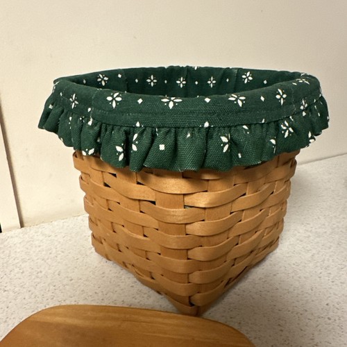 Longaberger 1998 Tissue Basket w/ Liner & Lid - Picture 5 of 5