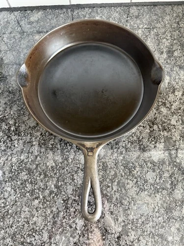 Vintage Griswold No. 8 Small Logo Cast Iron Skillet #704 K Erie PA Frying Pan