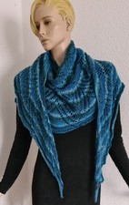 Neu – Handgestrickt – Tuch im Ajourmuster – Türkistöne