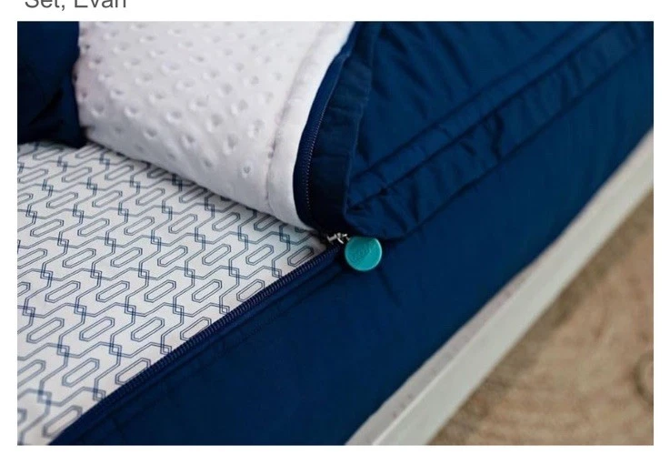 Cama doble Beddy's Nautical Navy como excelente estado Foto 2 de 4