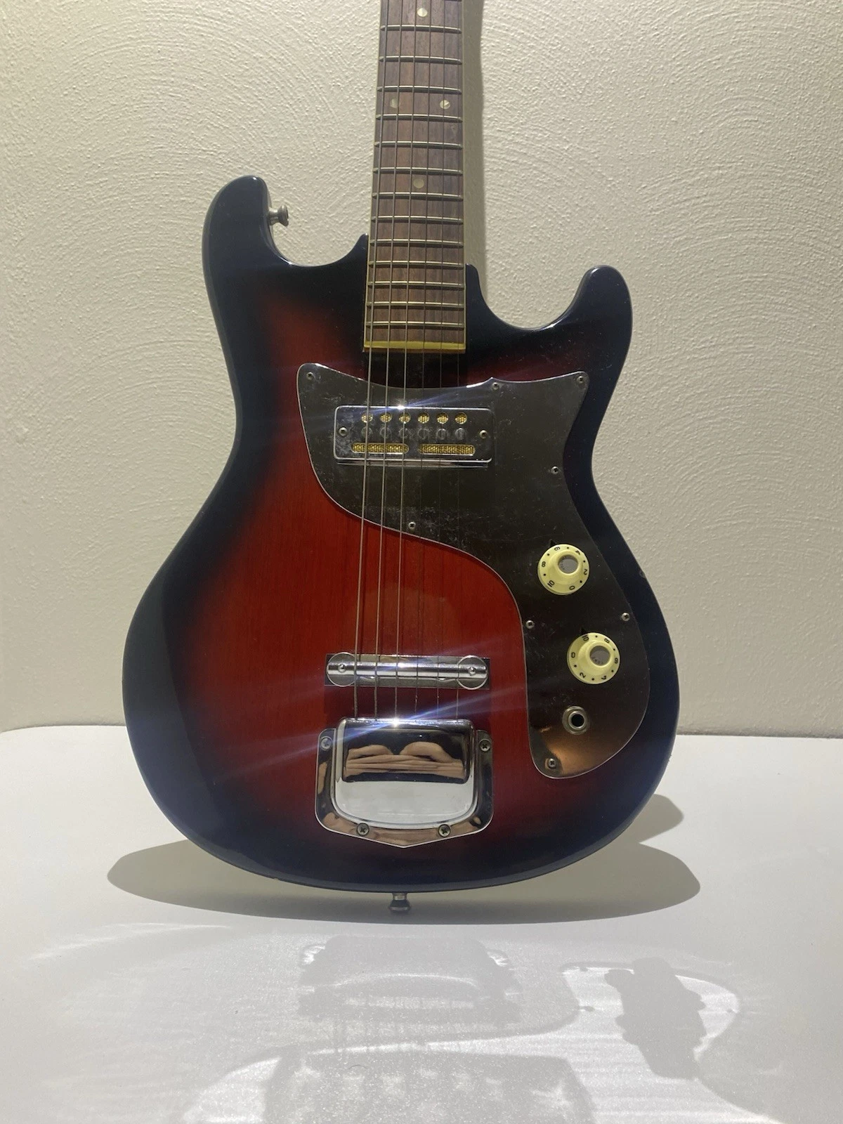 Picture 2 of 10