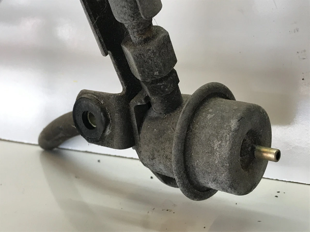 Volvo 240 outlet fuel line