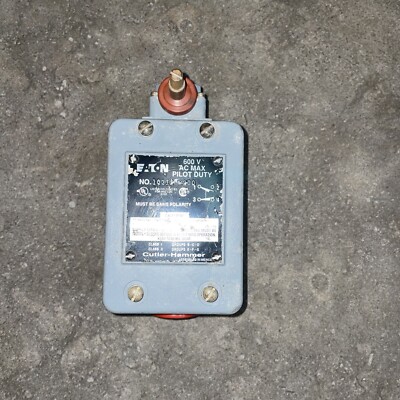 Eaton Cutler-Hammer 10316H2200 Limit Switch 600VAC Max Pilot Duty New