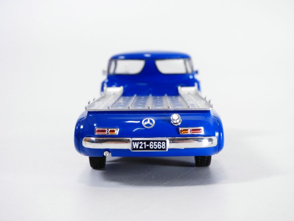 Camion Plateau Mercedes 1955 – IXO 1/43 – Renn Transporter – Neuf