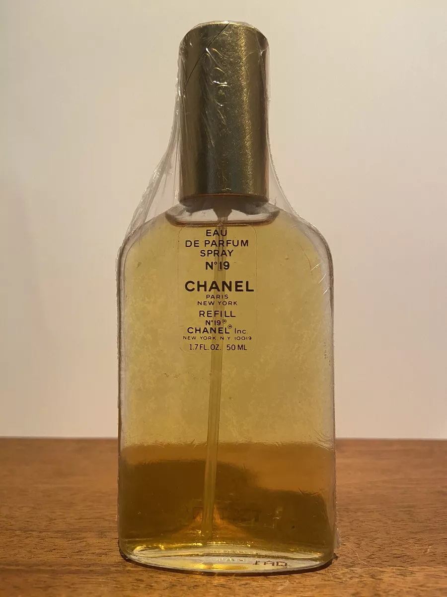 Vintage No. 5 Chanel Perfume Bottle Size 8 .5 Fluid Ounce 