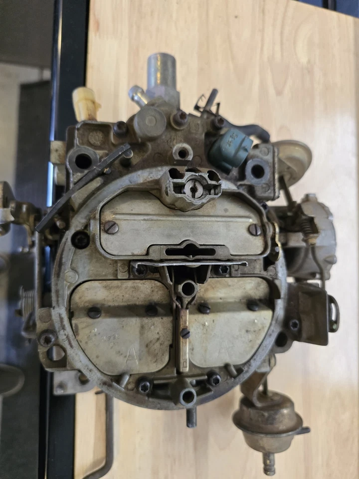 GM Rochester Quadra Jet 4bbl Carburetor - Image 2 of 4