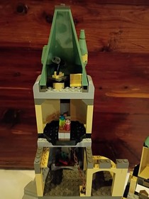 Lego Harry Potter 4709 Hogwarts Castle w/ Minifigs & Instructions No Box