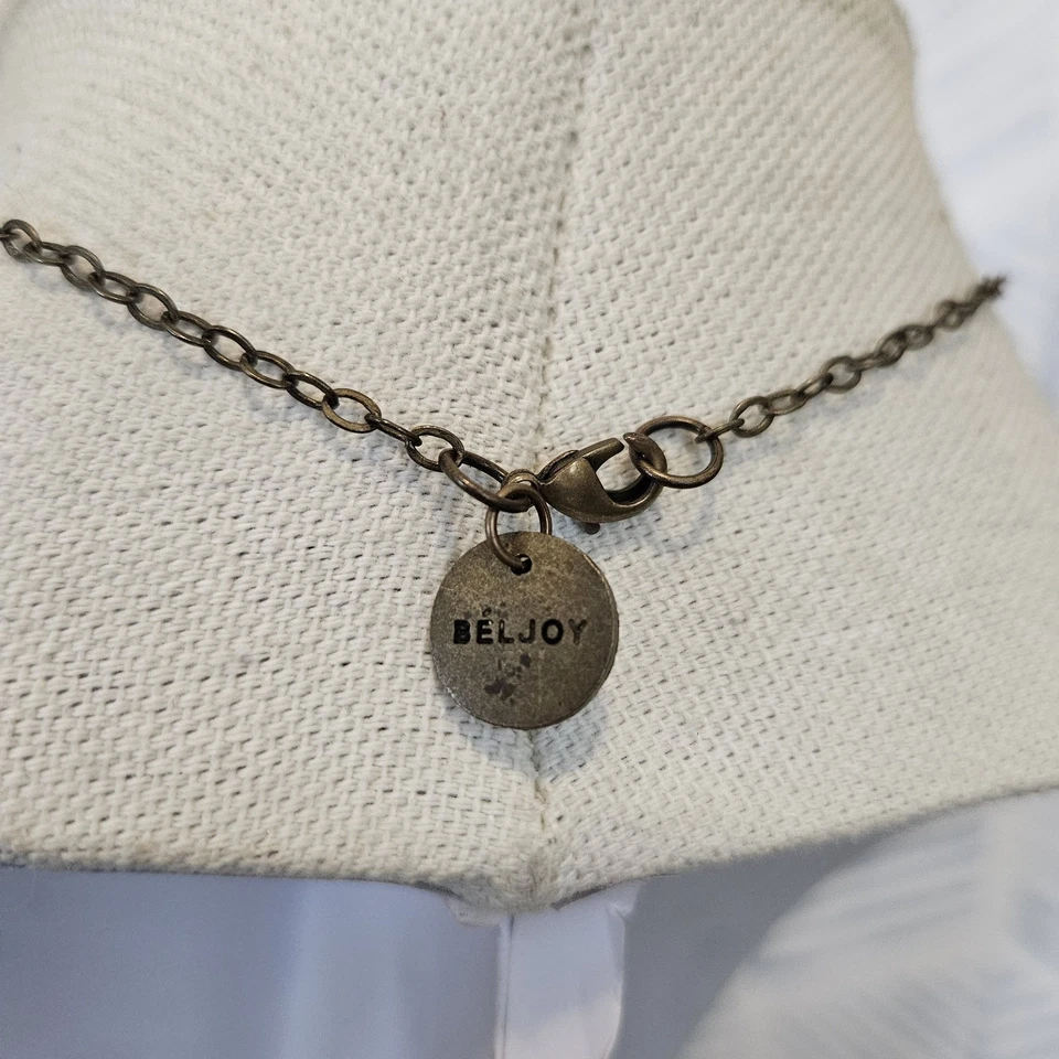 Collar colgante de bronce con cuentas de piedra Howlita azul Beljoy Foto 3 de 3