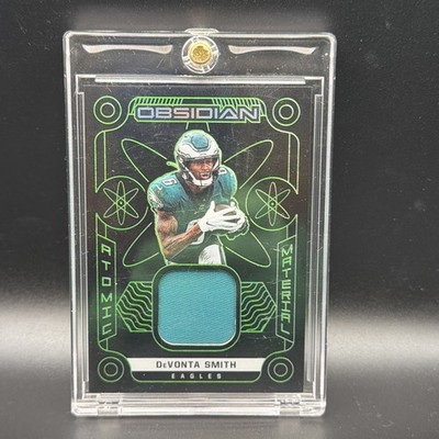 2022 Panini Obsidian - Atomic Material Devonta Smith Electric Etch Green /50