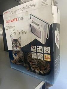 Cat Mate Elite Super Selective Microchip Cat Door Flap w/ Extra Electronic ID