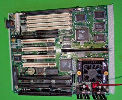 G586IPV Socket 7 Motherboard w/Cyrix 6x86 P166+ GP CPU & COAST Cache Vintage