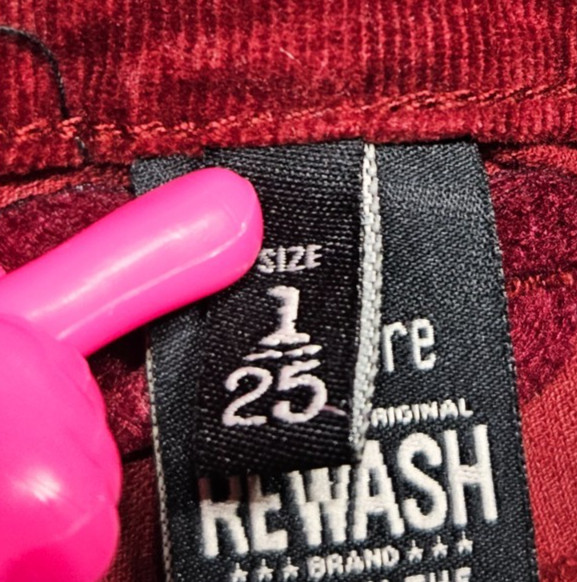 Rewash red velvet straight leg women size 1/25 pants NWT