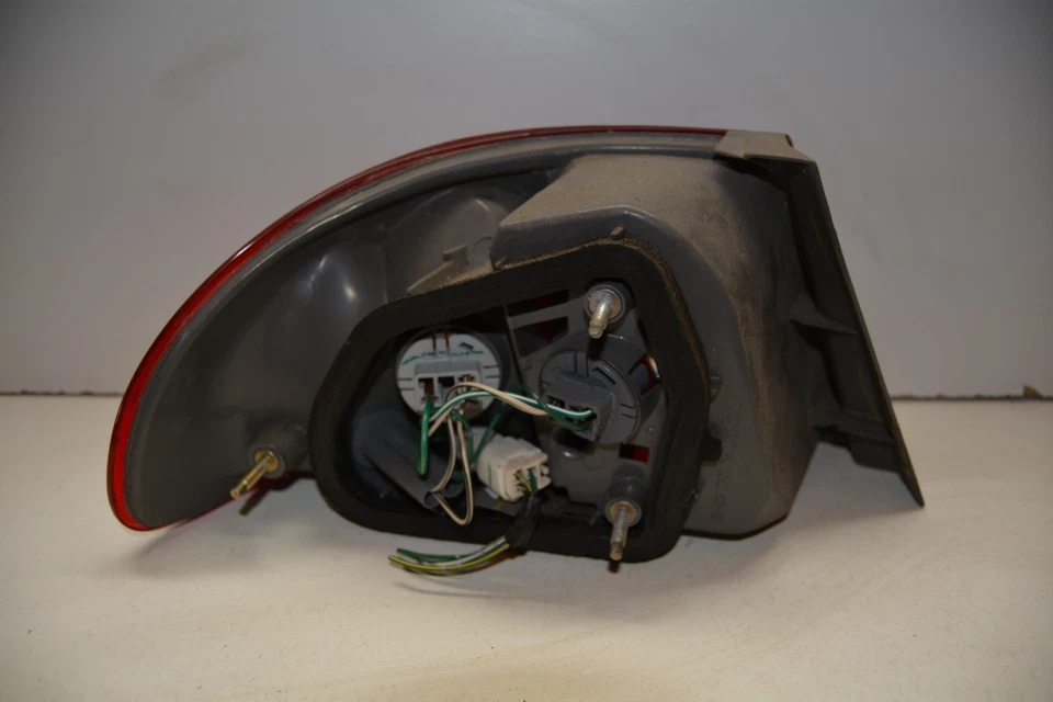 1998-2002 TOYOTA COROLLA ЗАДНИЙ ПРАВЫЙ ПАССАЖИРСКИЙ БОКОВОЙ ЗАДНИЙ ФОНАРЬ OEM, 166-60284 - Изображение 3 из 4