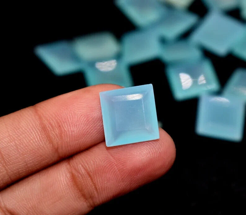 JOYERÍA DE PIEDRAS PRECIOSAS SUELTAS FORMA CUADRADA FACETADA CALCEDONIA AGUAMARINA NATURAL 10X10 MM. Foto 3 de 4