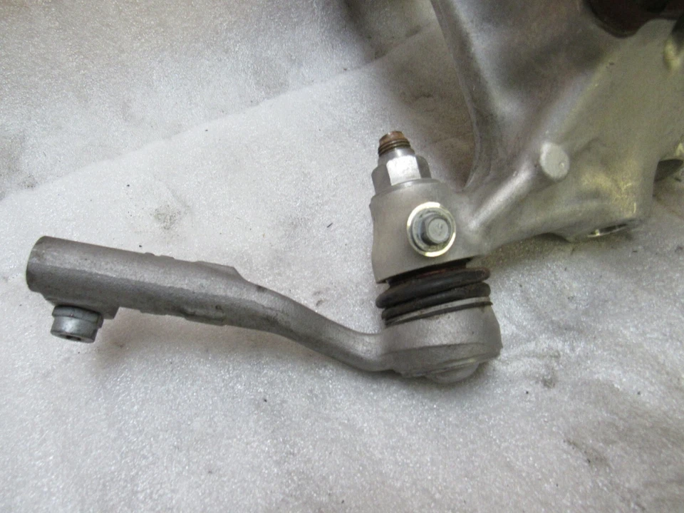 BMW F80 M3 F82 F83 M4 M 2015-2017 suspensión delantera izquierda nudillo cubo de rueda fabricante de equipos originales Foto 3 de 4