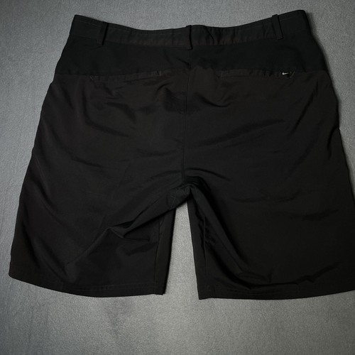 Nike Golf Modern Fit Men's 37* Chino Dri-Fit Tech Woven Performance Black Shorts - Picture 3 of 6