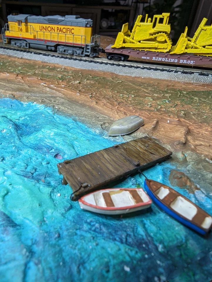 Z Scale Boat Dock Set with 10 Boats and 2 Docks - Image 3 of 3