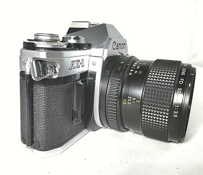 フィルムカメラ Canon AE-1 PROGRAM + FD 50mm F3.5 Near Mint】canon AE-1 New FD MACRO 50mm F3.5 Film Camera Beautiful