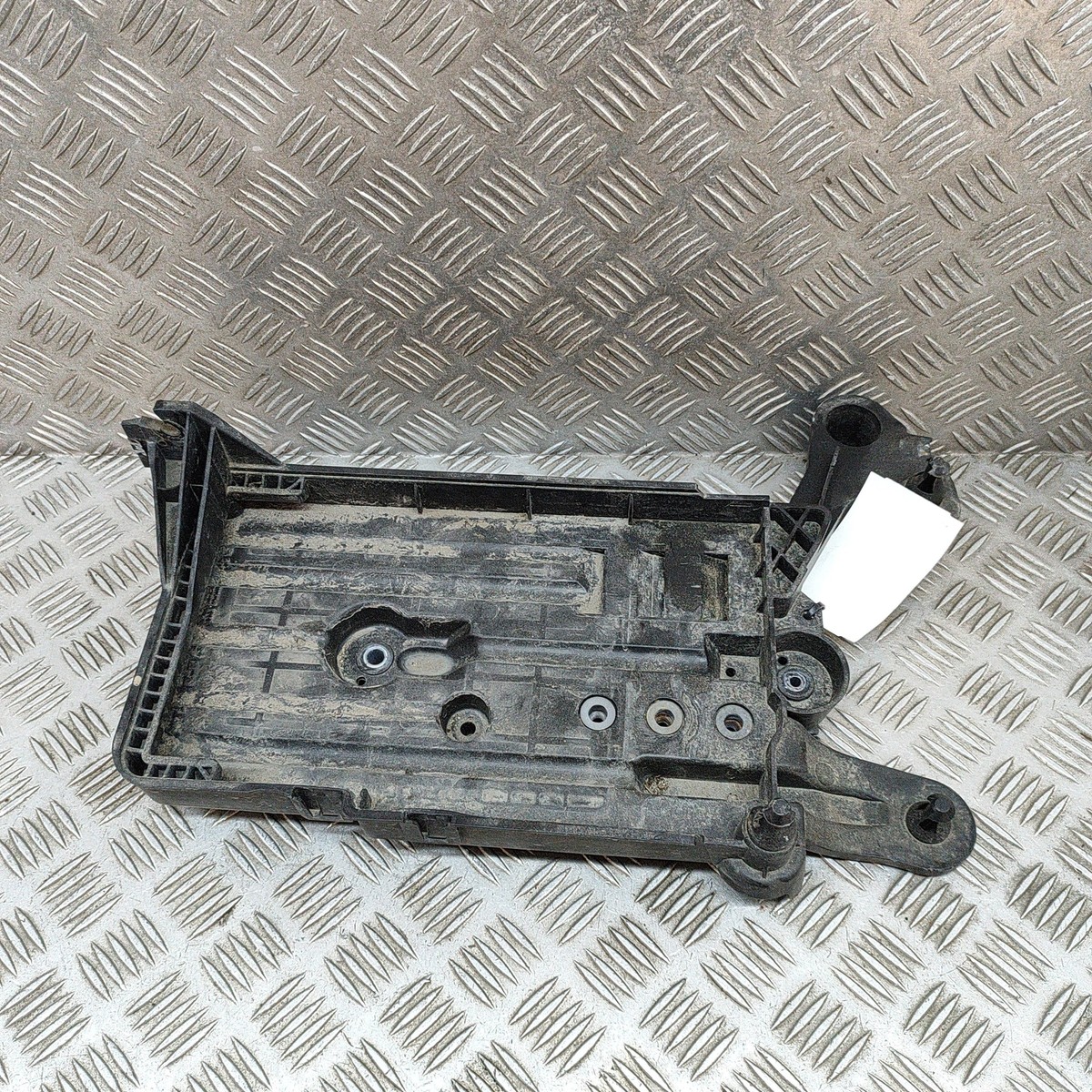 ハッチ VOLKSWAGEN e-GOLF MK7 85kw Battery Holder Tray Pad 5Q0915321H 2016