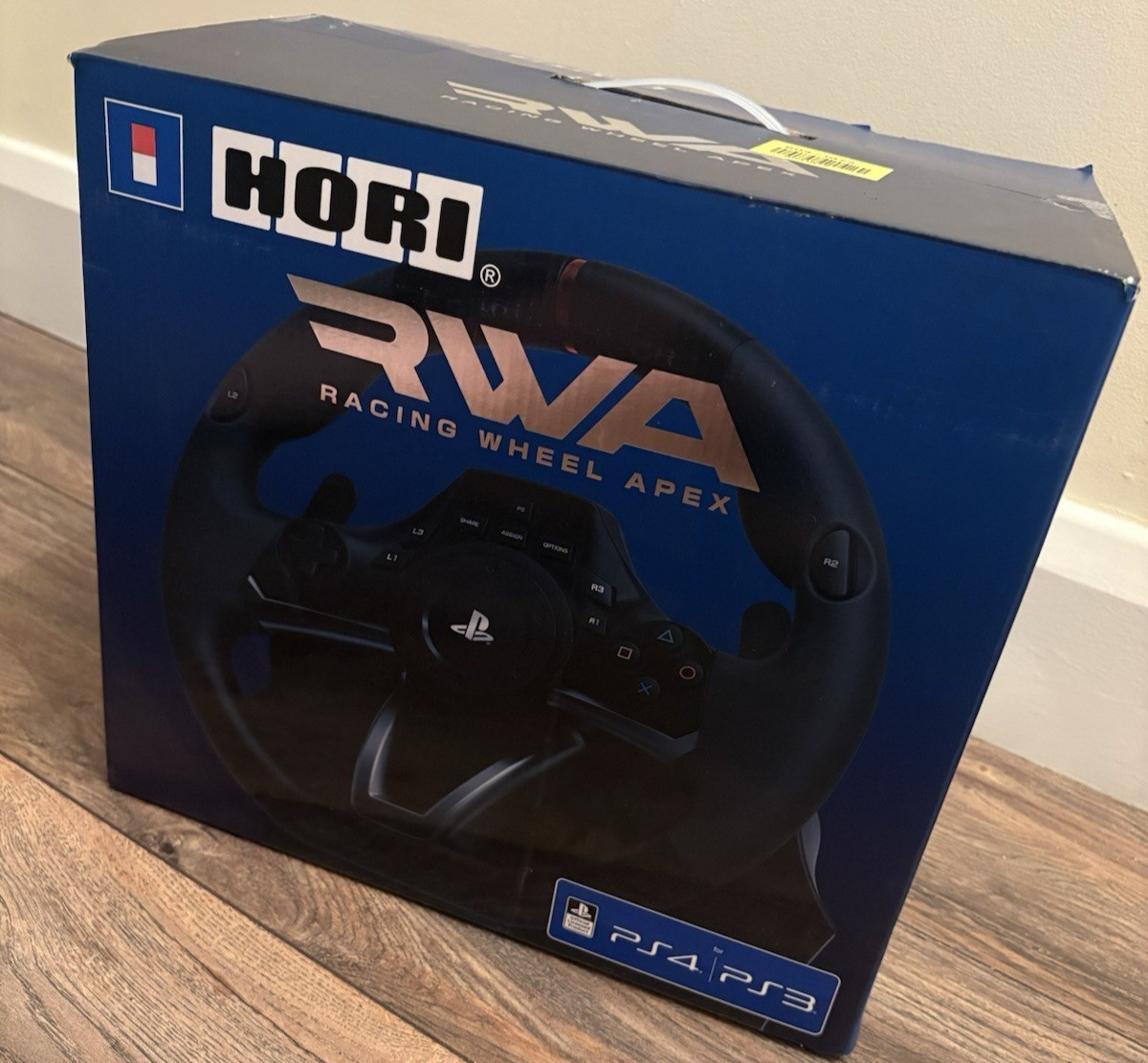 Volant Hori Racing Wheel Apex pour améliorer votre pilotage sur PS4